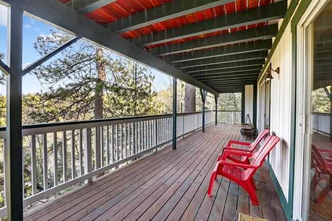 Building Photo - 26633 Thunderbird Dr