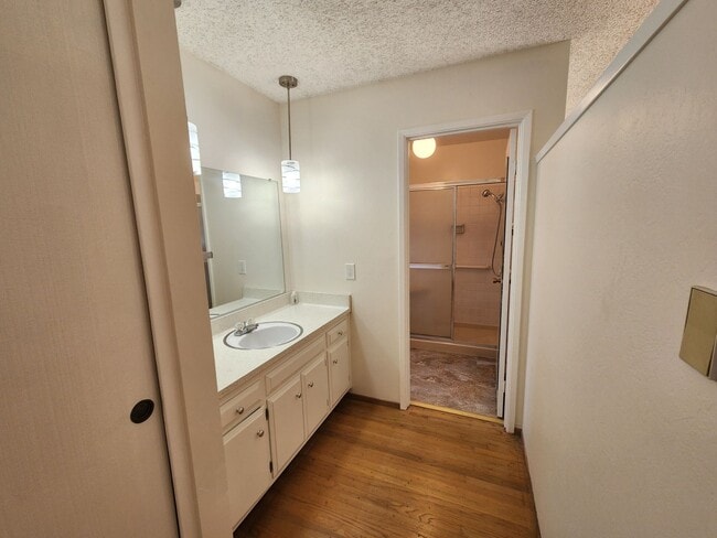 Building Photo - 2912 Notre Dame Dr