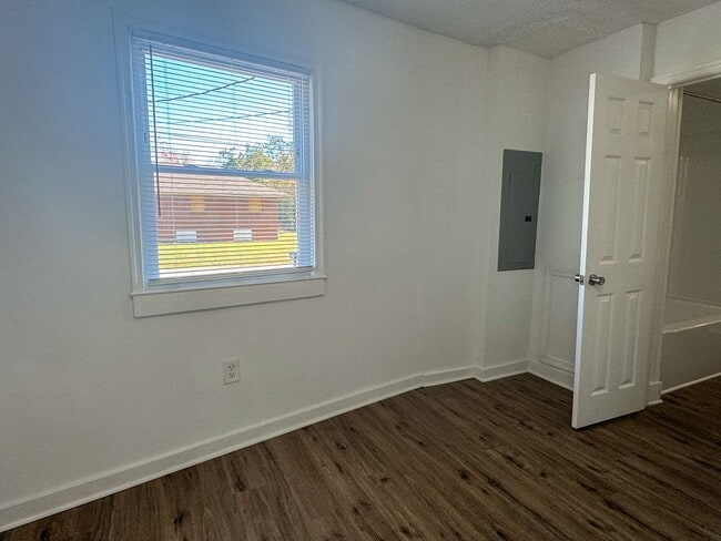 Building Photo - 3000 Courthouse Rd