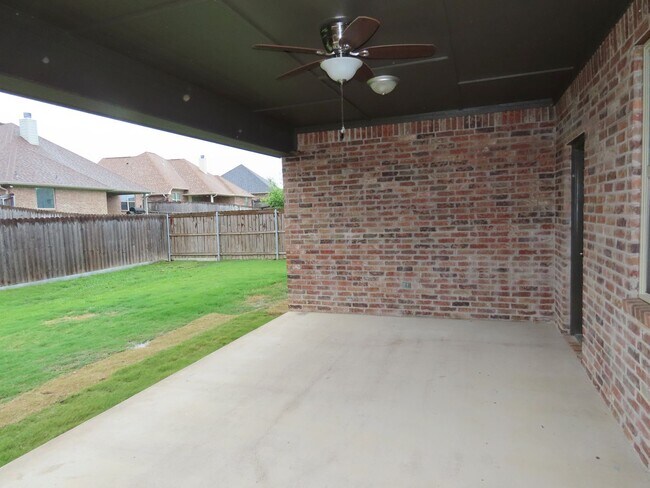 Building Photo - 2528 Guinn Farms Rd