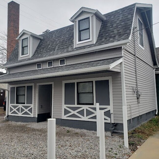 Building Photo - 1966 Randall Rd