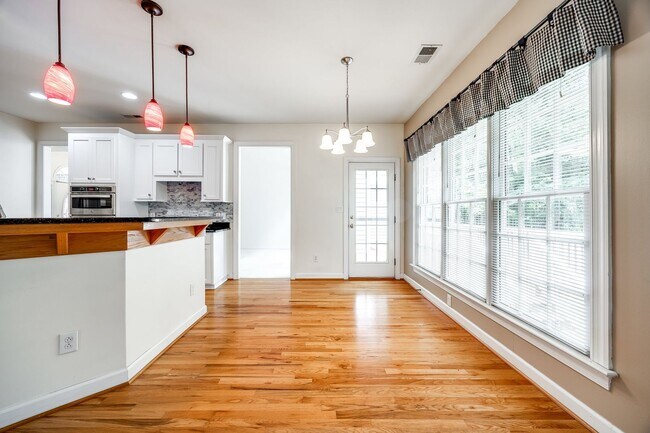 Building Photo - Exceptional 4 Bedroom Ranch in Steele Creek!
