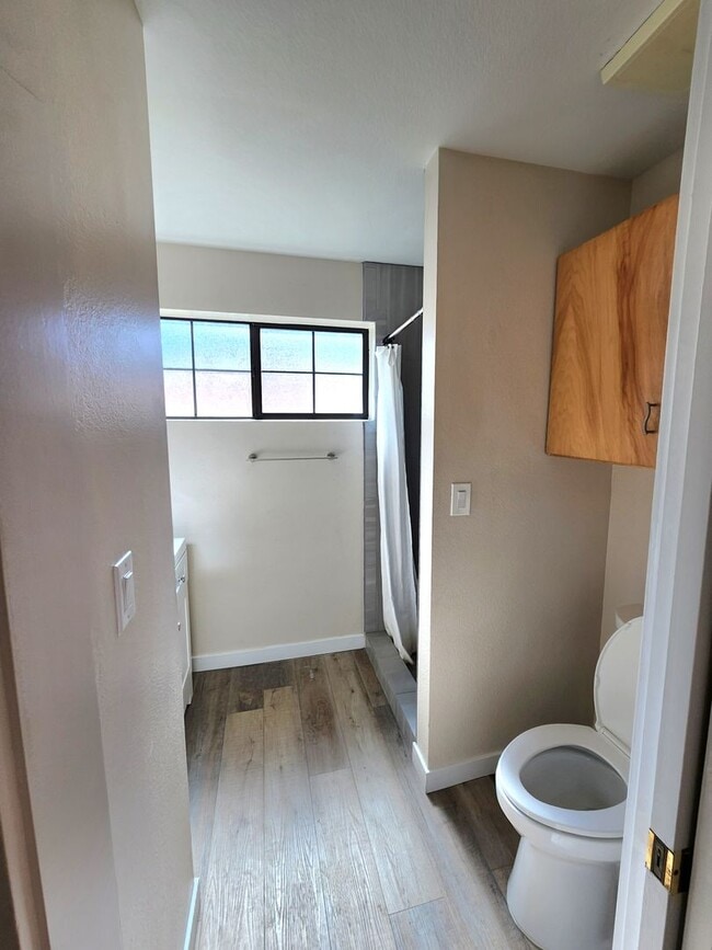 Building Photo - Tempe 4 Bedroom 3 Bath w/ Pool right near ASU!