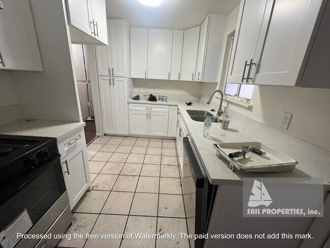 Building Photo - 701 E Chalynn Cir