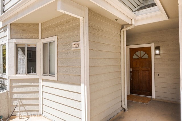 Building Photo - 260 Victoria St