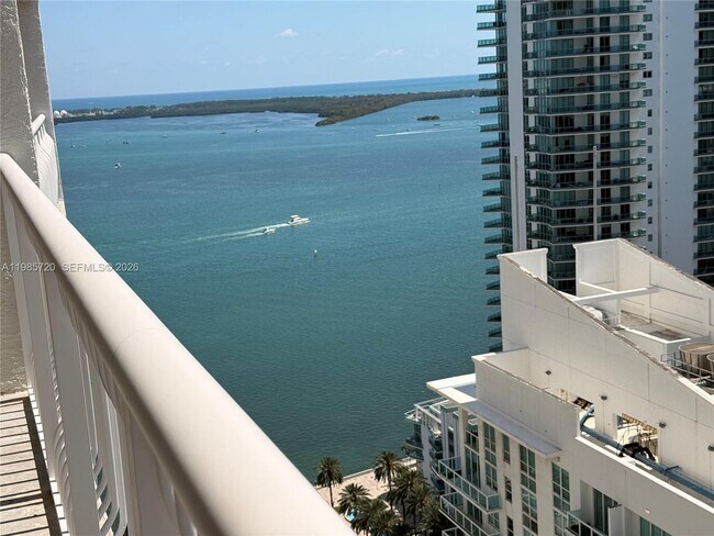 Building Photo - 1200 Brickell Bay Dr