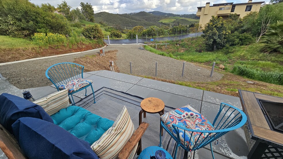 Building Photo - 1446 Carrio Dr