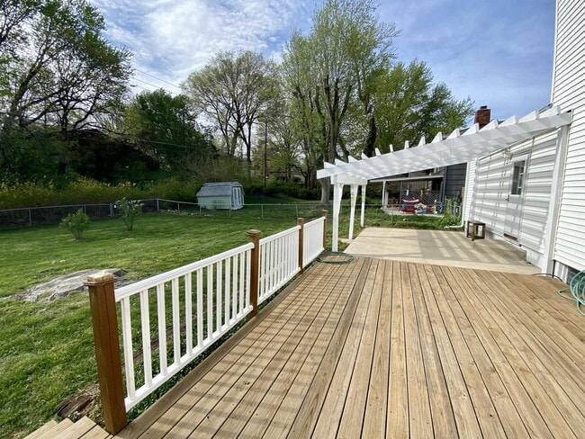 Building Photo - 9136 Switzer St