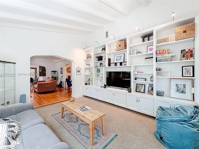 Building Photo - 1419 NE 4th Ct