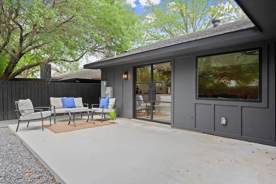 Building Photo - 5406 Emerald Forest Dr