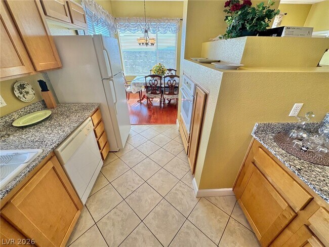 Building Photo - 55 E Agate Ave