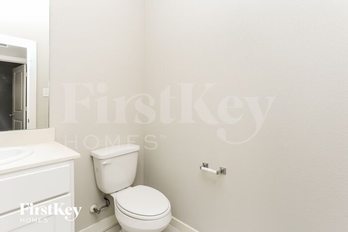 Building Photo - 616 Ava Trl