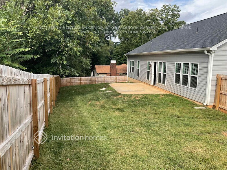 Building Photo - 202 N Toria Dr