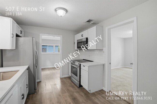 Building Photo - 507 E Heron St
