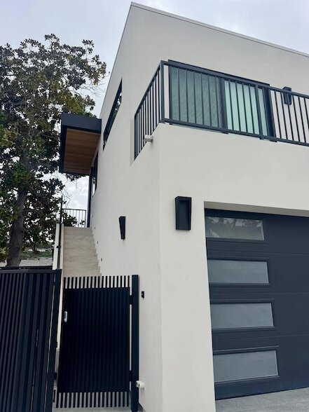 Building Photo - 8168 Paseo Del Ocaso