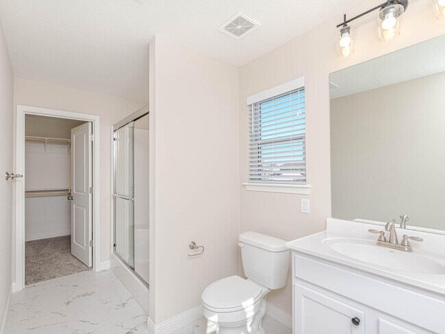 Building Photo - 720 Promenade Dr