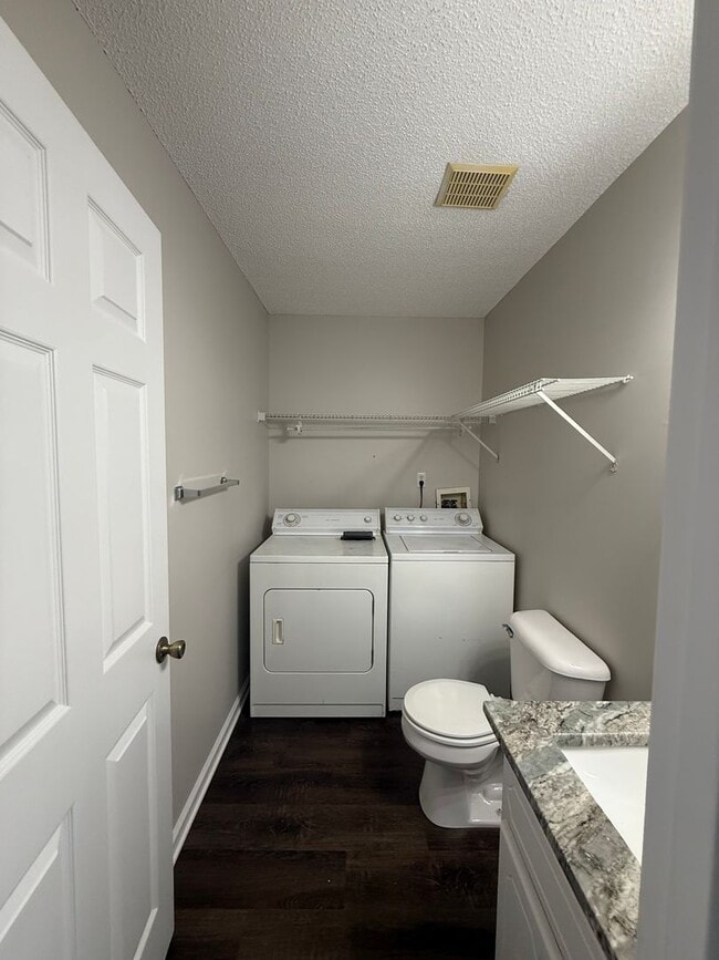 Building Photo - Available NOW- 113 Commons-Move in Special 1/2 off the first month rent with 12-month Lease