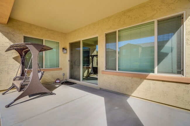 Building Photo - 4529 E Vista Bonita Dr