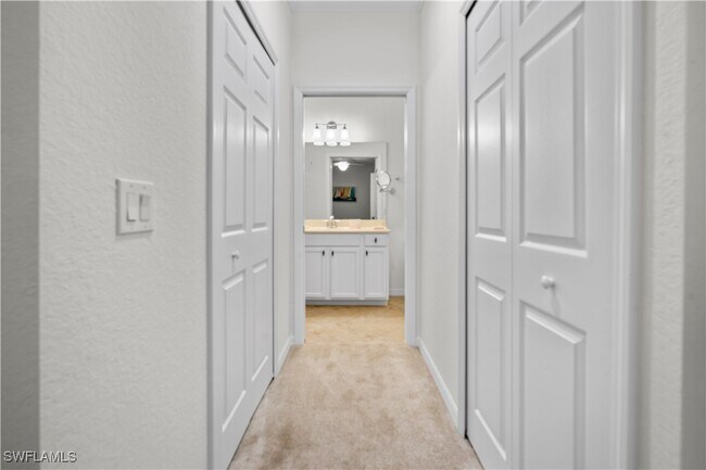Building Photo - 9735 Acqua Ct