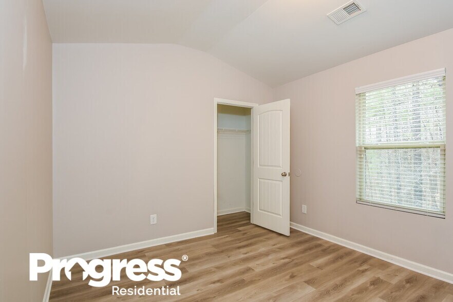 Building Photo - 222 Westridge Cir