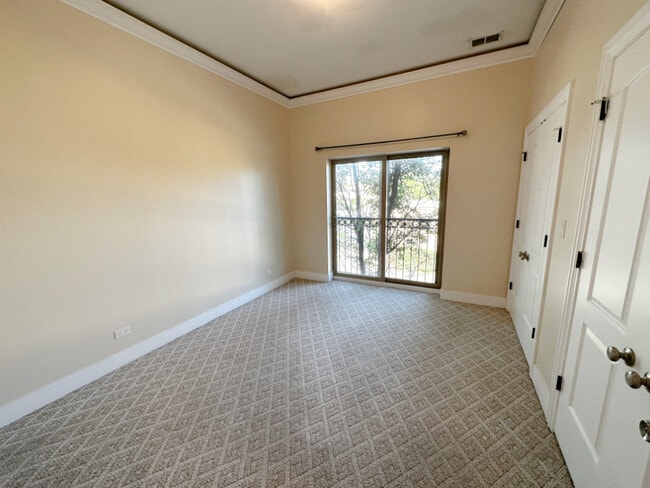 Building Photo - 4518 N Kedzie Ave