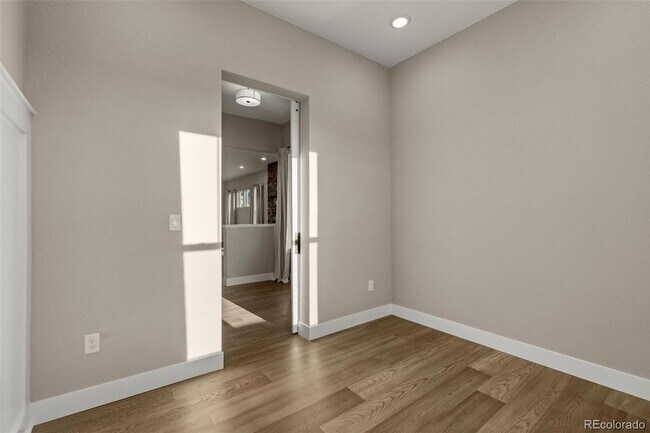 Building Photo - 16349 Bassett Ml Wy