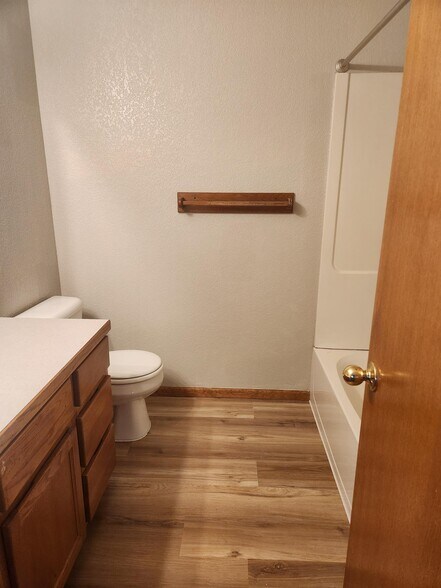 2nd Bath - 1018 Winona Circle