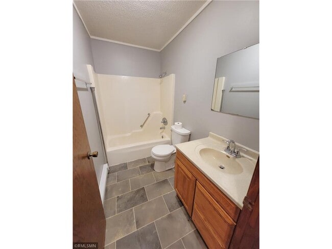 Building Photo - 1929 Cypress Ct