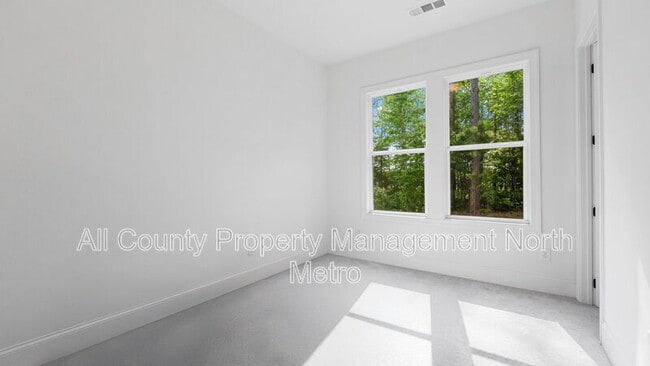 Building Photo - 298 Tillman Pass