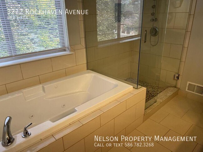 Building Photo - 3272 Rockhaven Ave