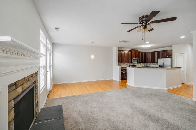 Building Photo - Townhomes at Ayrsley: Stunning 3-Bedroom Home with Modern Flair!