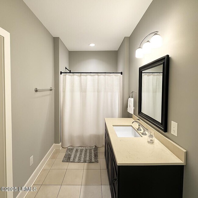 Building Photo - 29 Downing Dr