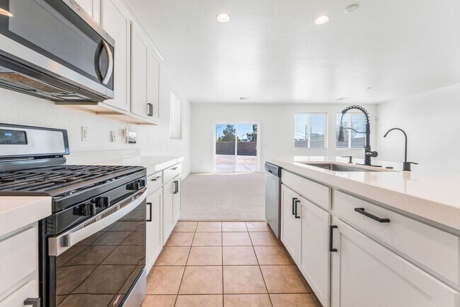 Building Photo - Modern Living in a Newer North Las Vegas Community!