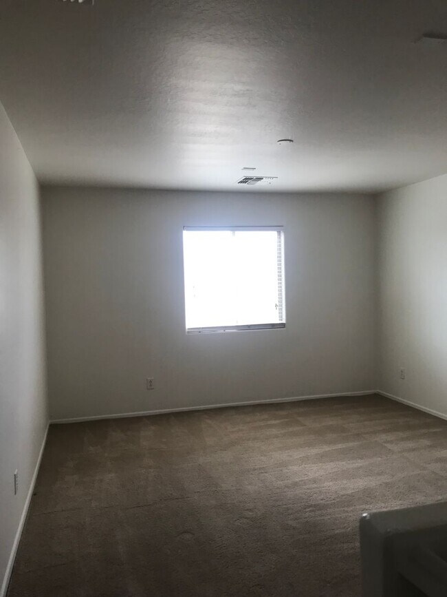 Building Photo - 14666 W Mauna Loa Ln