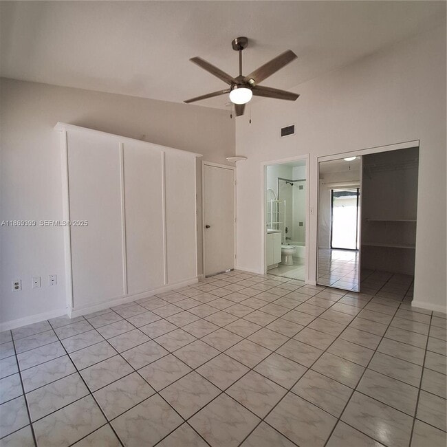 Building Photo - 3214 San Remo Cir