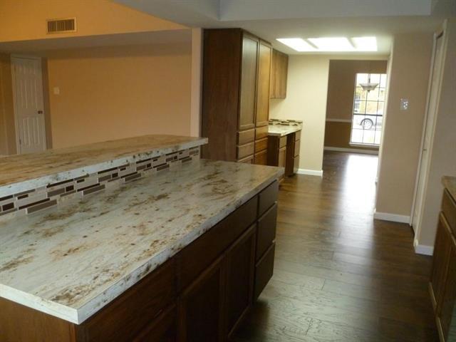 Building Photo - 4816 Roberts Dr