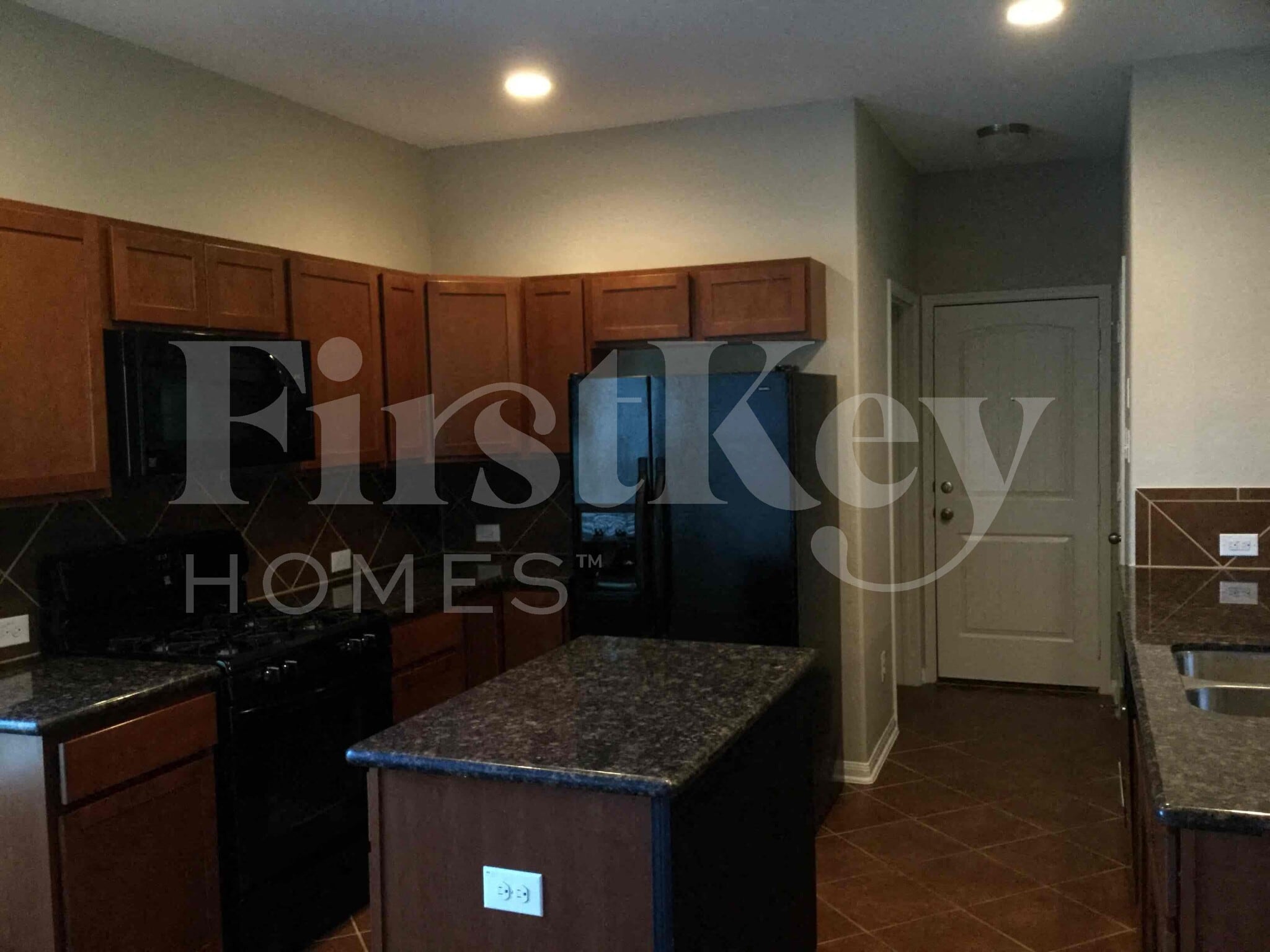 Building Photo - 139 Piney Pathway