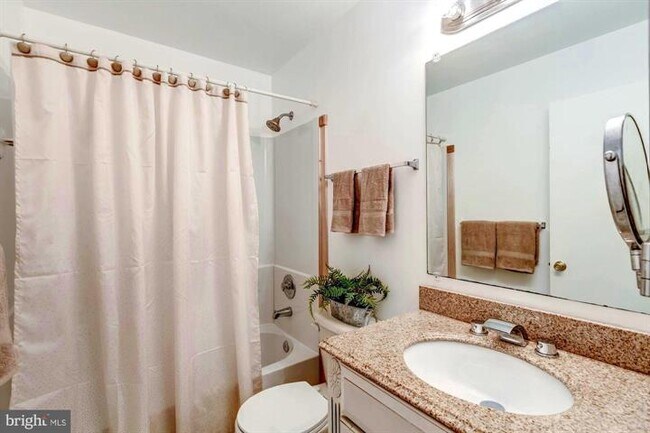 Building Photo - 13676 Barren Springs Ct