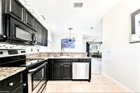 Building Photo - 912 Briarwood Blvd