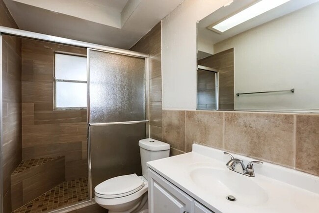 Building Photo - 2300 Narobi Pl