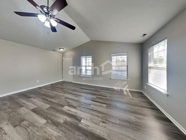 Building Photo - 9973 Waterside Dr