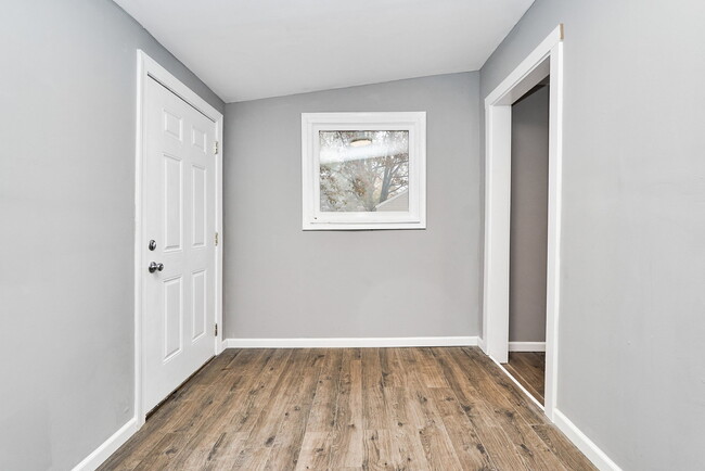 Building Photo - 624 Effingham Dr