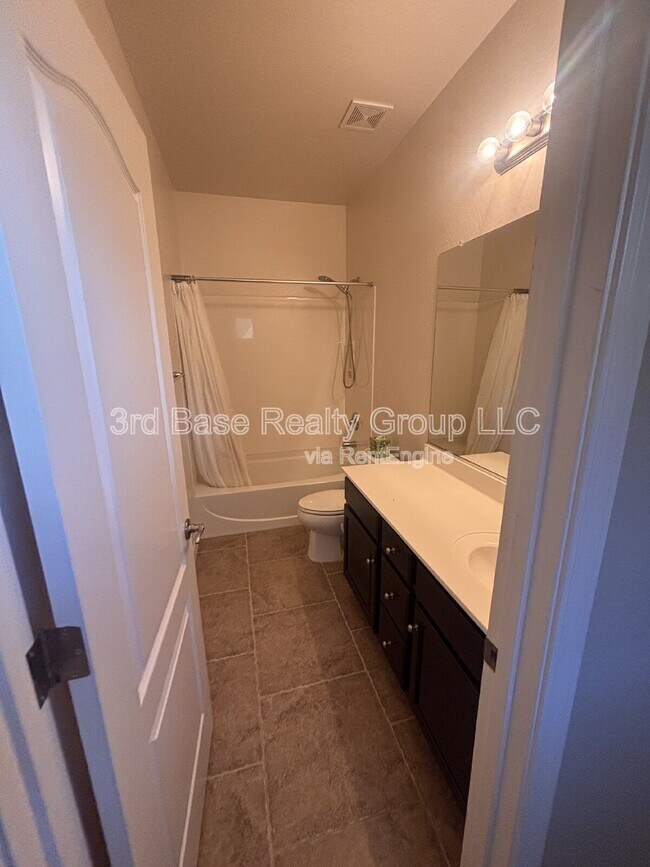 Building Photo - 12690 S 184th Ave