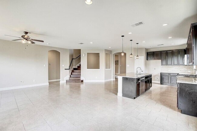 Building Photo - 3433 De Torres Cir