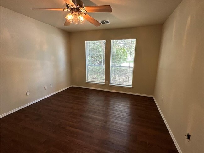 Building Photo - 2315 Bluffstone Dr