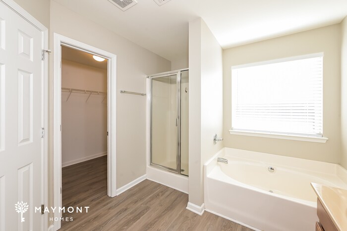 Building Photo - 7141 Silk Tree Pointe