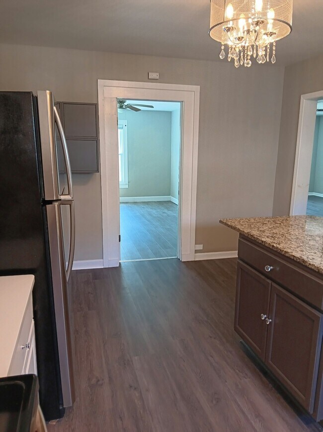 Building Photo - 3 Gallivan St