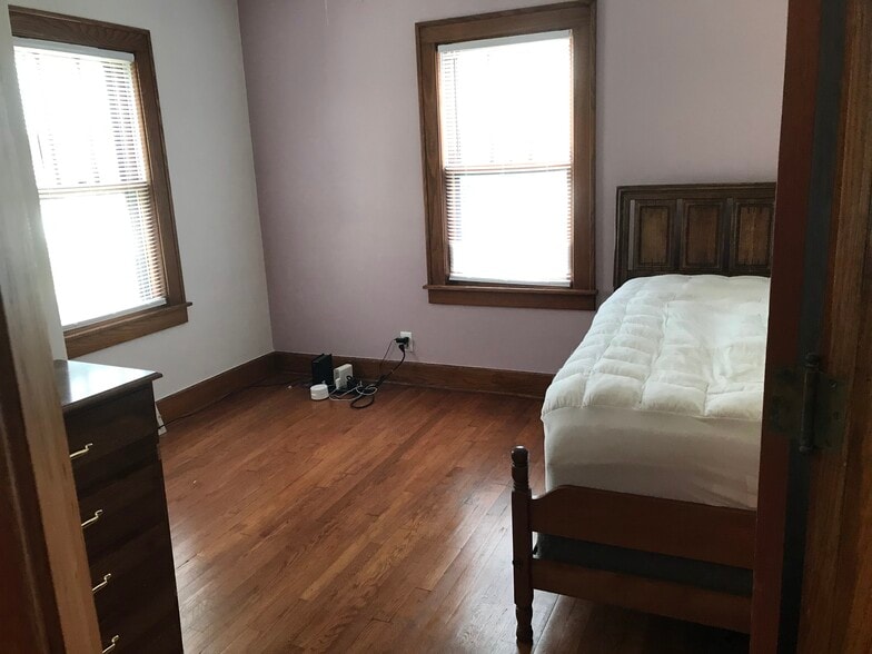 Bed room right - 82 Martin Ave