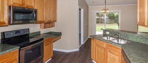 Building Photo - 1282 Summit Oaks Dr E