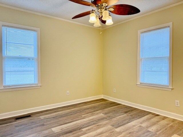 Building Photo - 2231 Willow Creek Rd